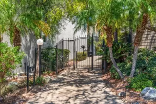 Photo #1: 260017133 Listing