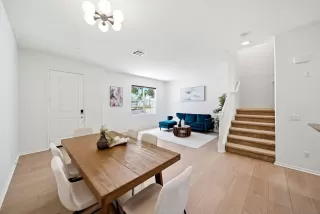Photo #2: 260017179 Listing