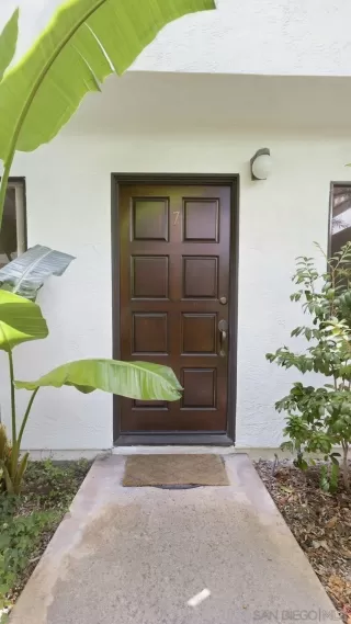 Photo #4: 260017243 Listing