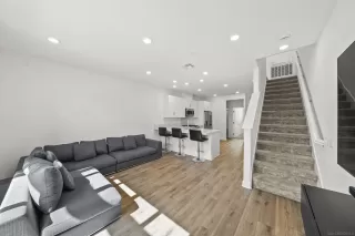 Photo #5: 260017245 Listing