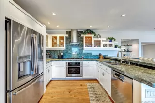Photo #3: 260017249 Listing