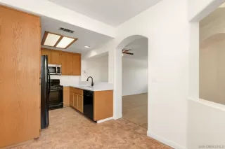 Photo #6: 260017281 Listing