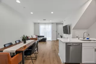Photo #6: 260017297 Listing