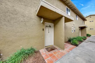 Photo #2: 260017306 Listing