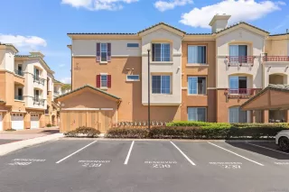 Photo #2: 260017373 Listing
