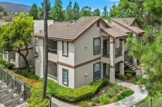 Photo #1: 260017401 Listing
