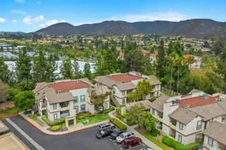Photo #4: 260017401 Listing