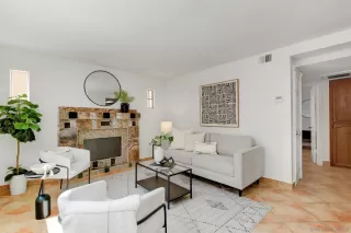 Photo #1: 260017404 Listing