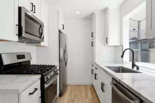 Photo #6: 260017408 Listing