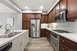 Photo #6: 260017440 Listing