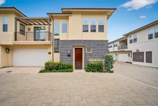 Photo #3: 260017457 Listing