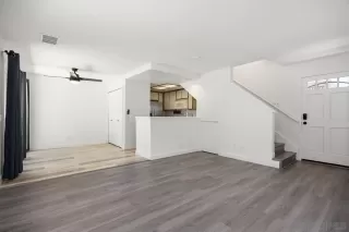 Photo #3: 260017495 Listing