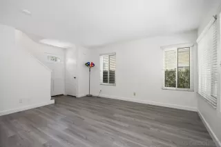 Photo #4: 260017495 Listing