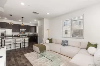 Photo #3: 260017504 Listing