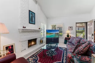 Photo #4: 260017528 Listing