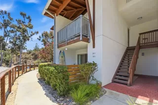 Photo #2: 260017542 Listing