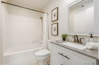 Photo #5: 260017550 Listing 