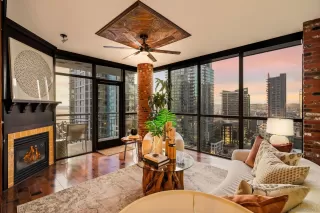 Photo #1: 260017554 Listing 