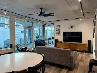 Photo #2: 260017572 Listing