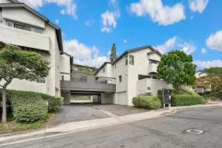 Browse active condo listings in NORTH RIM