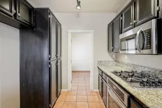 Photo #5: 260017615 Listing