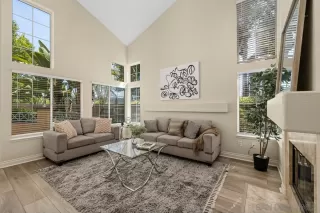 Photo #2: 260017634 Listing