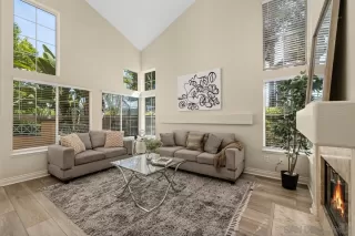 Photo #3: 260017634 Listing