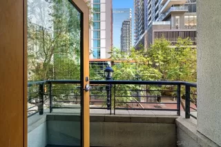 Photo #1: 260017648 Listing