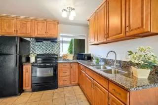 Photo #4: 260017665 Listing