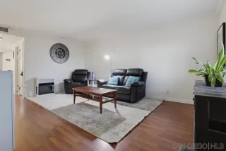 Photo #3: 260017671 Listing