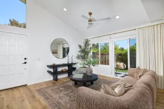Photo #2: 260017675 Listing