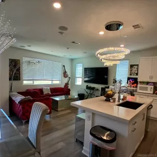 Photo #5: 260017699 Listing