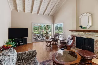 Photo #4: 260017706 Listing