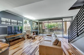Photo #2: 260017708 Listing