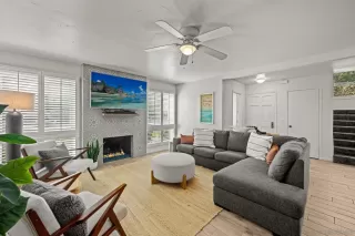 Photo #3: 260017711 Listing