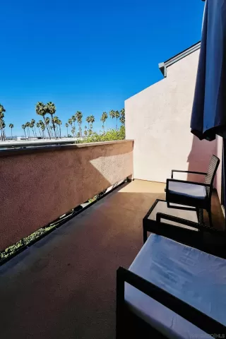 Photo #4: 260017721 Listing