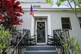 Photo #3: 260017724 Listing