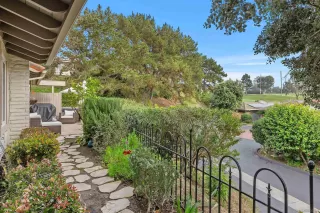 Photo #1: 260017747 Listing