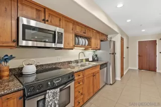 Photo #5: 260017791 Listing