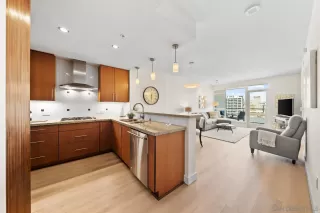 Photo #2: 2600178 Listing 