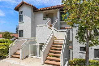 Photo #2: 260017816 Listing
