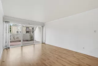 Photo #5: 260017819 Listing