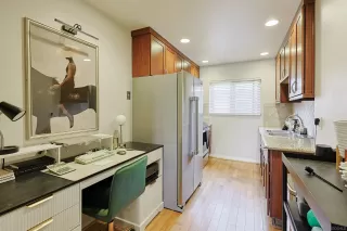 Photo #2: 260017835 Listing