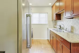 Photo #3: 260017835 Listing