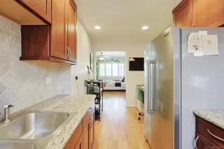 Photo #5: 260017835 Listing