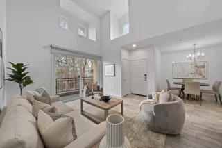 Photo #2: 260017867 Listing