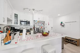 Photo #3: 260017877 Listing