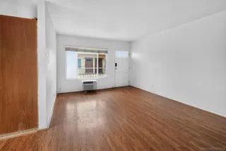 Photo #4: 260017882 Listing
