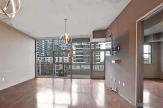 Photo #5: 260017930 Listing