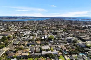 Photo #4: 260017937 Listing 